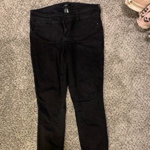 Black skinny jeans
